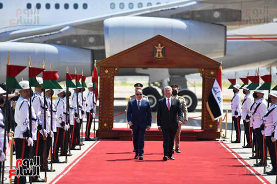 استقبال رسمي للرئيس السيسى في العراق (2)