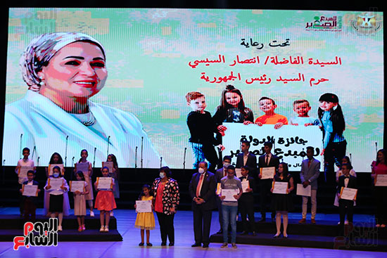 وزيرة الثقافة تعلن أسماء الفائزين بجائزة الدولة للمبدع الصغير (33)