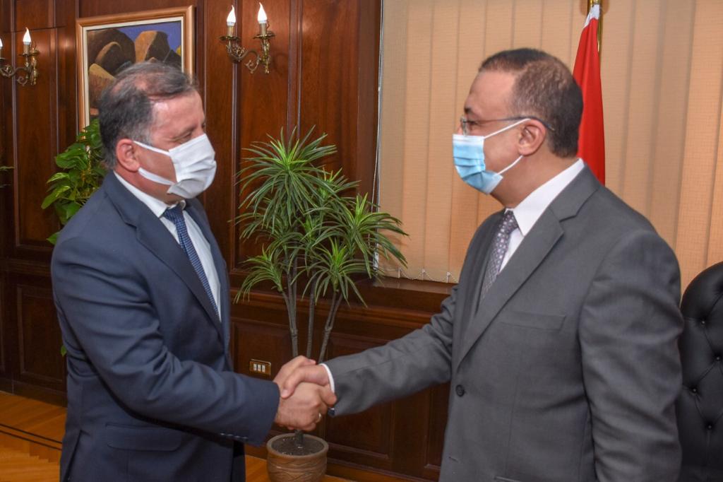 محافظ الإسكندرية يبحث مع سفير جمهورية طاجيكستان (2)