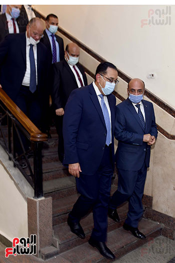 رئيس الوزراء يتفقد محكمة مصر الجديدة بعد تطويرها (19)