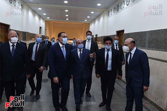 رئيس الوزراء يتفقد محكمة مصر الجديدة بعد تطويرها (15)