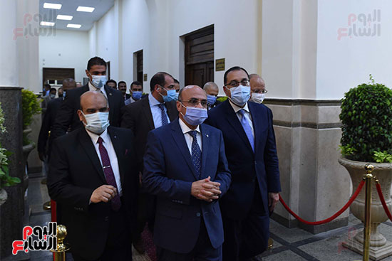 رئيس الوزراء يتفقد محكمة مصر الجديدة بعد تطويرها (7)