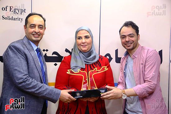 وزيرة التضامن تكرم المتحدة للخدمات الإعلامية (5)