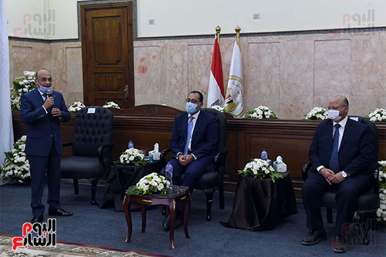 رئيس الوزراء يتفقد محكمة مصر الجديدة بعد تطويرها (5)