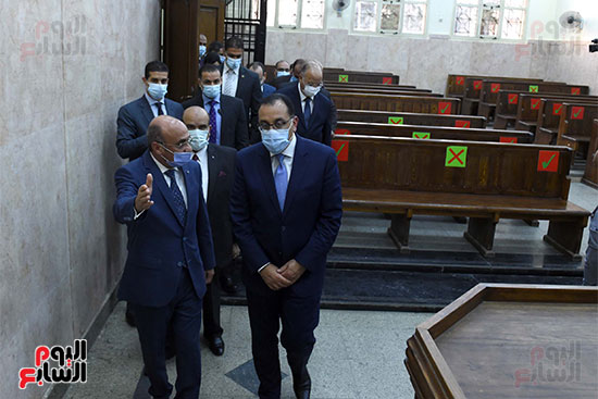 رئيس الوزراء يتفقد محكمة مصر الجديدة بعد تطويرها (10)
