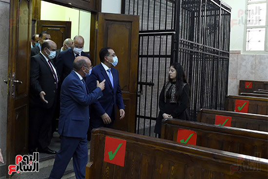 رئيس الوزراء يتفقد محكمة مصر الجديدة بعد تطويرها (8)