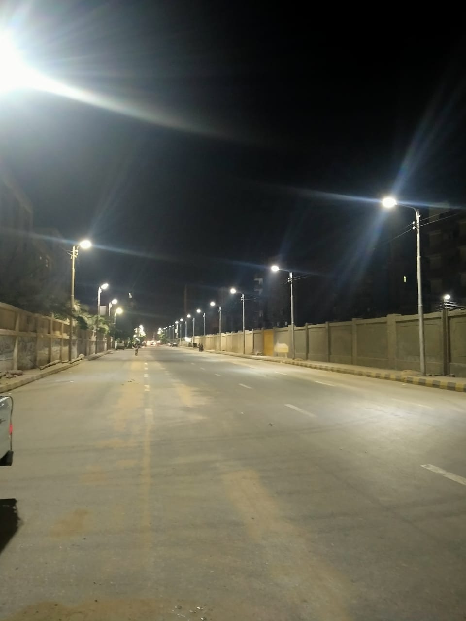 تطوير شوارع بحى غرب شبين الكوم وتركيب أعمدة إنارة ديكورية بمنطقة بشاير الخير (1)
