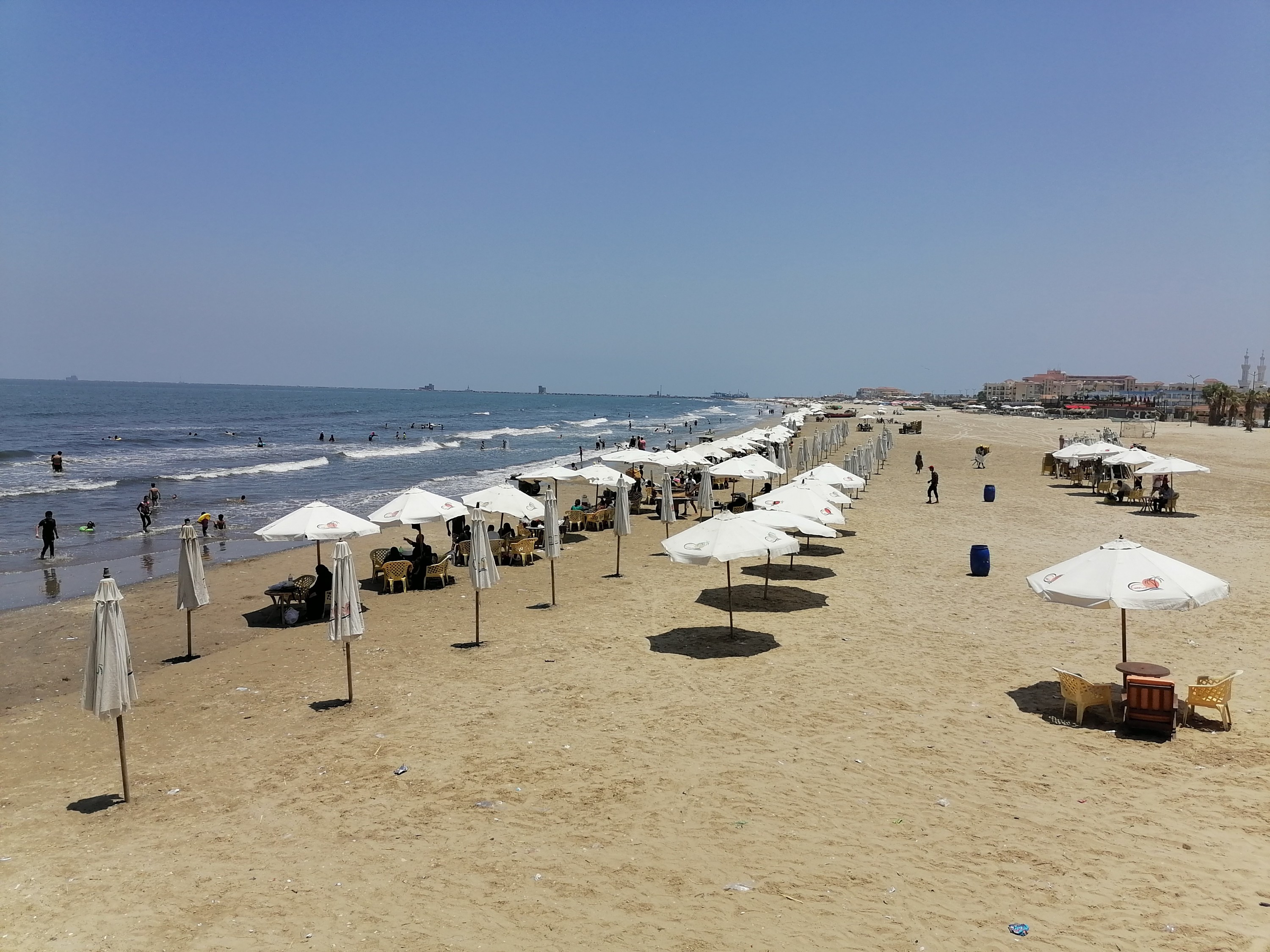 الشاطئ بمحافظة بورسعيد