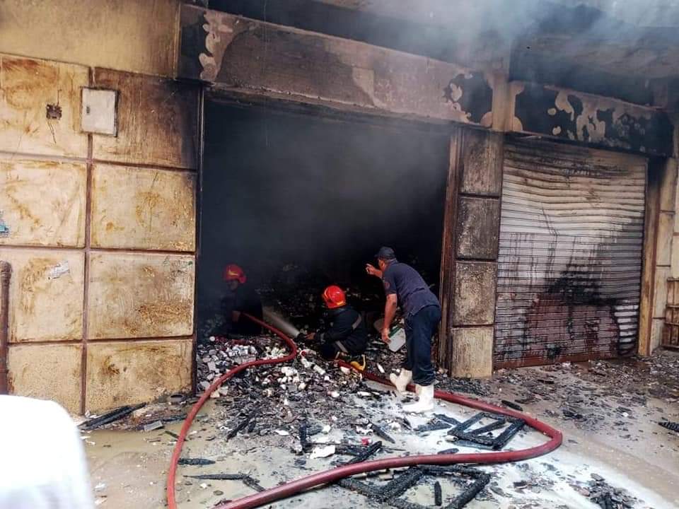 السيطرة على حريق داخل مخزن مبيدات زراعية بالمحلة (1)