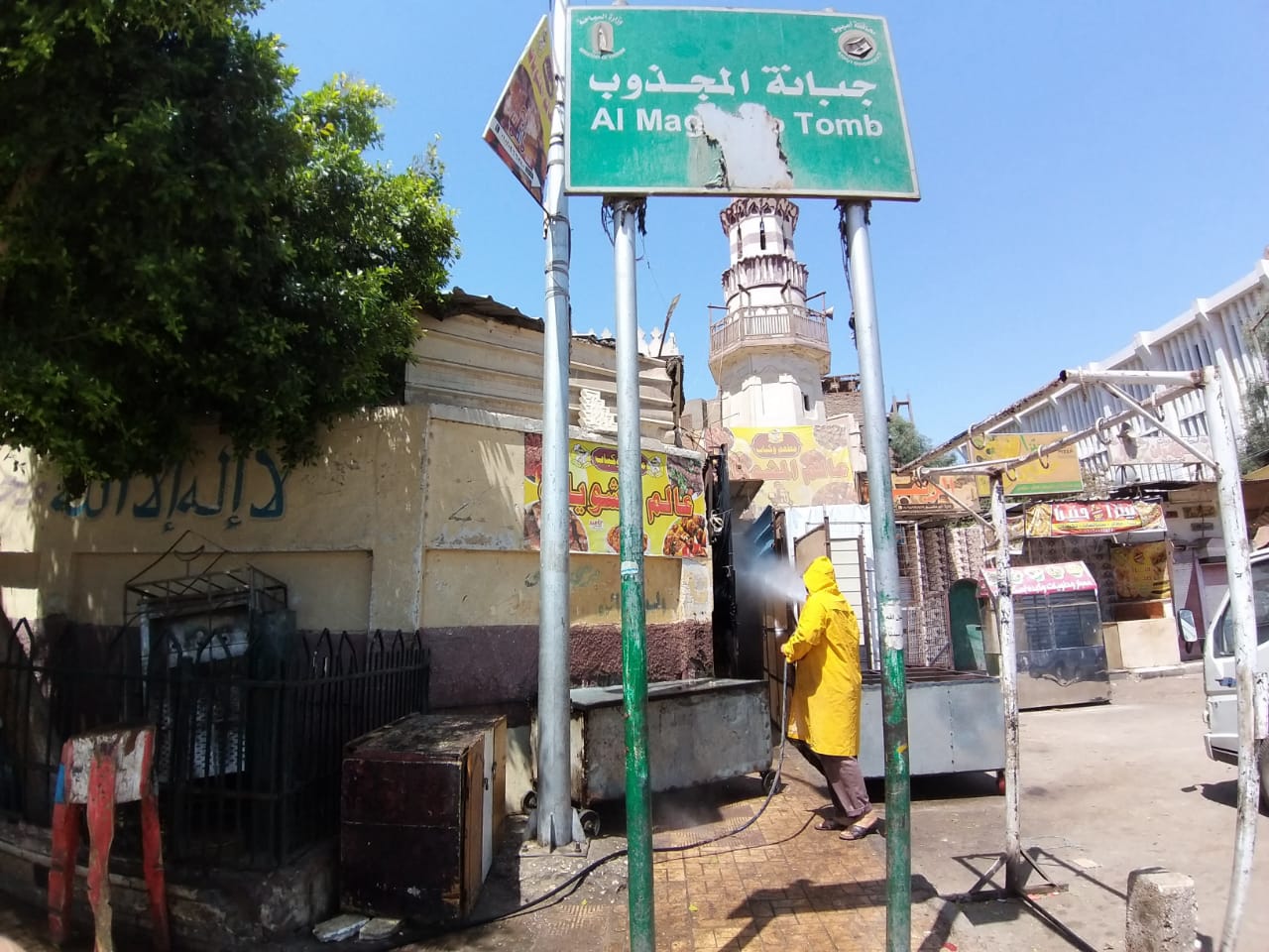 استمرار حملات تعقيم وتطهير المساجد قبل صلاة الجمعة  (15)