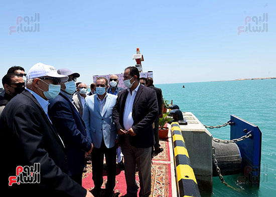 رئيس الوزراء يزور المنطقة الاقتصادية لقناة السويس (7)