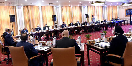 اجتماع مجلس إدارة المنطقة الاقتصادية لقناة السويس (6)