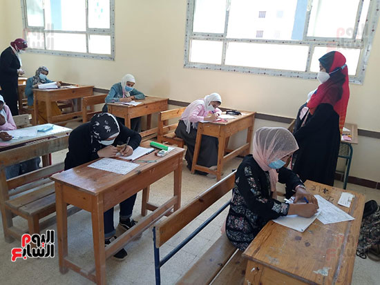 محافظ-شمال-سيناء-يتفقد-لجان-امتحانات-الغربية