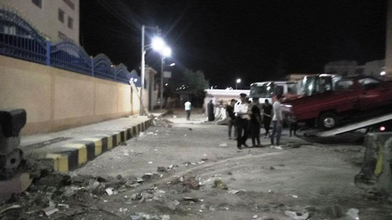 جانب من اعادة فتح الشارع جانب من اعادة فتح الشارع