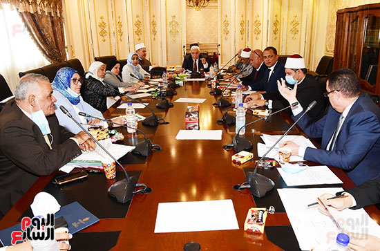 اجتماع لجنة الشؤون الدينية (4)