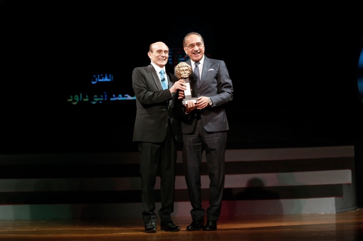 النجم محمد صبحي لحظة تكريمه في احتفالية 50 سنة فن