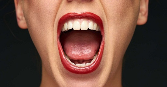 طرق طبيعية للتخلص من رائحة الفم الكريهة طرق طبيعية للتخلص من رائحة الفم الكريهة