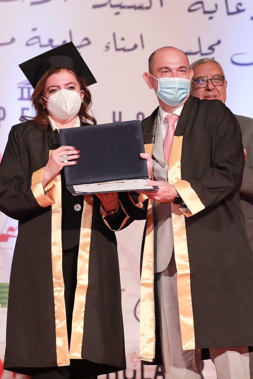 تخريج طلاب الزمالة بكلية طب الأسنان جامعة مصر للعلوم والتكنولوجيا (21)