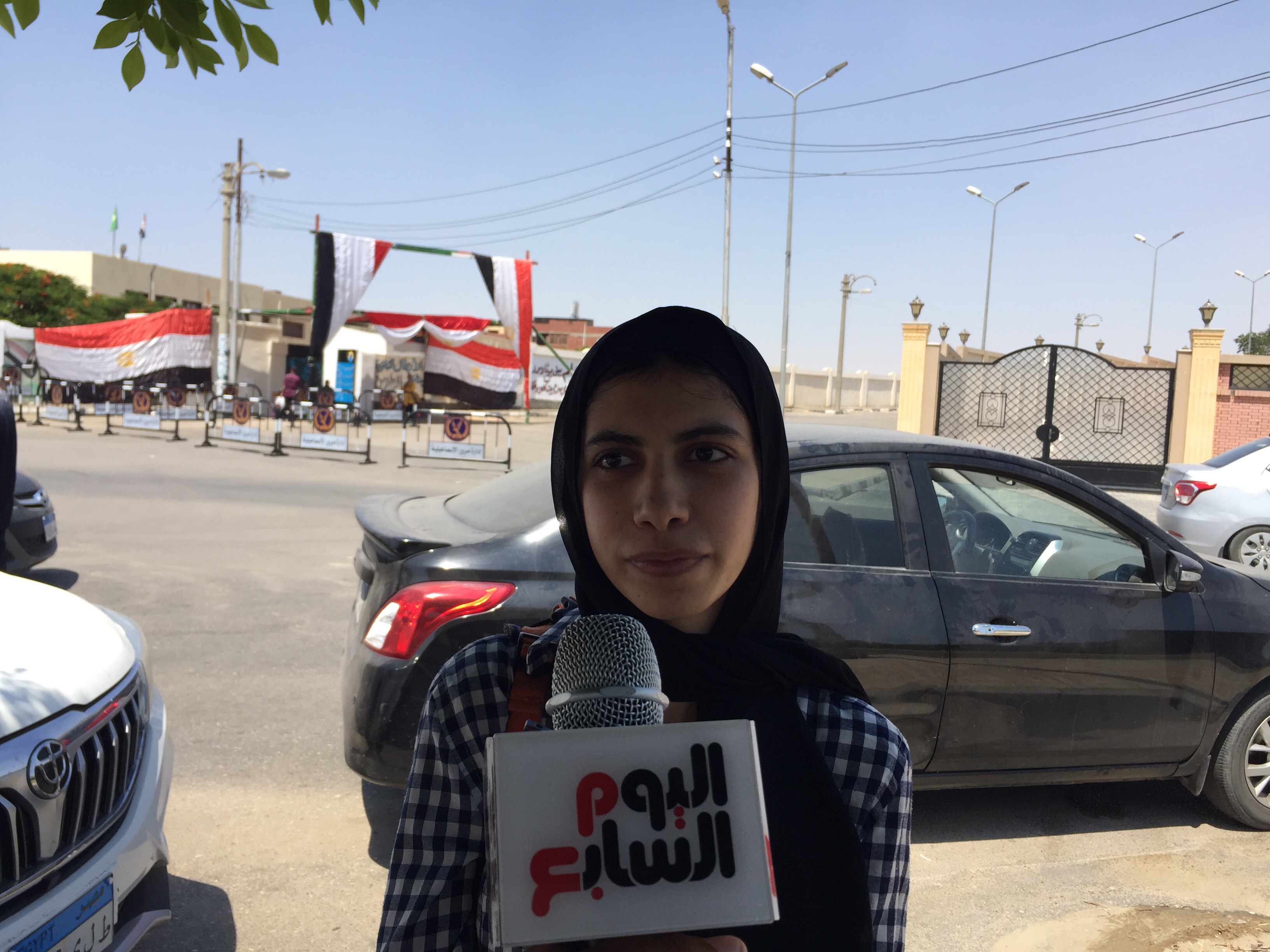 طلاب أدبى يشتكون من صعوبة امتحان اللغة العربية بالإسماعيلية صور يوم نيوز