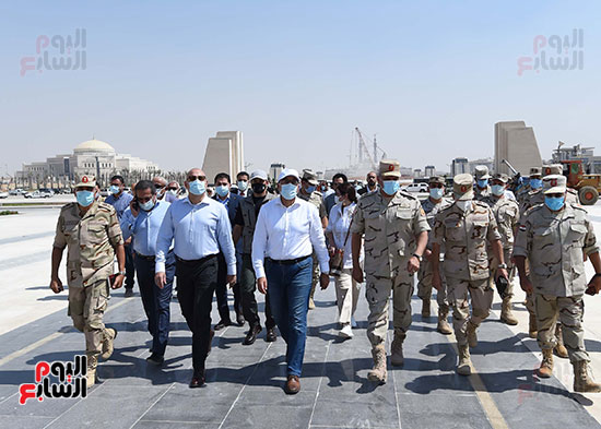 رئيس الحكومة يتفقد العاصمة الإدارية (3)