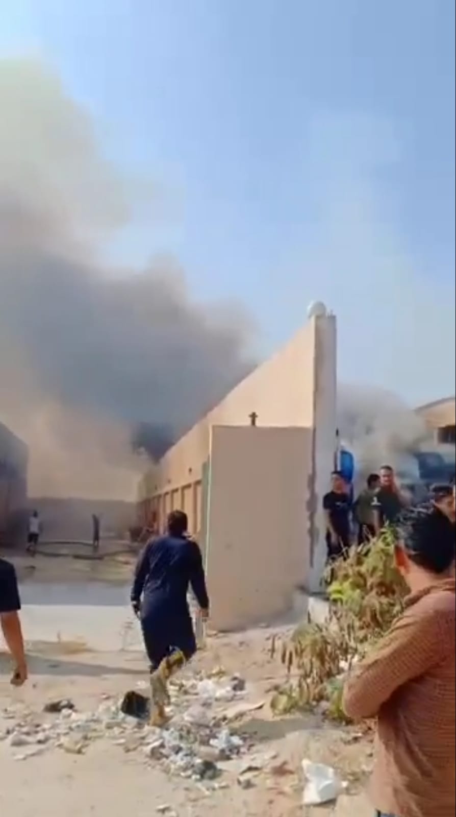 نشوب حريق في مصنع منسوجات بالعاشر من رمضان 04
