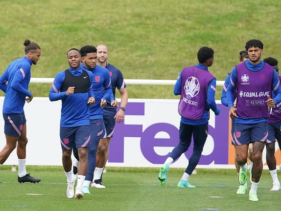 لاعبو إنجلترا خلال جلسة تدريب الفريق