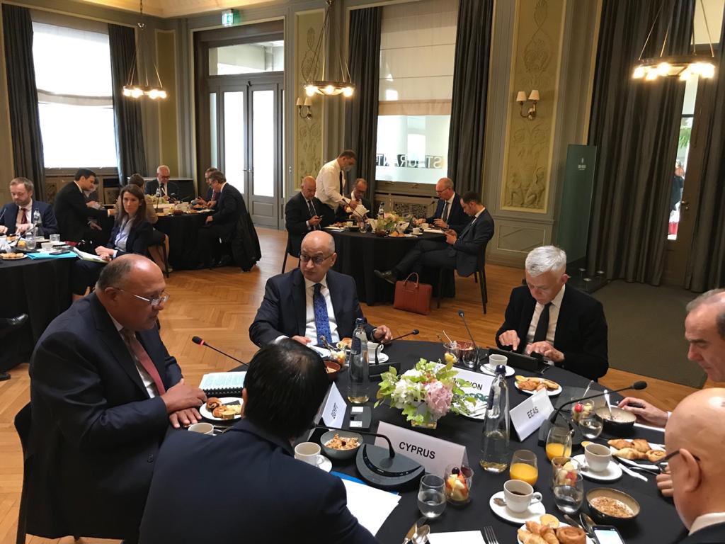 شكرى يشارك في افطار عمل مع وزراء خارجية الاتحاد الأوروبي
