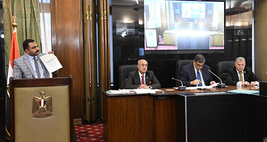 أجتماع لجنة الصحة بمجلس النواب برئاسة الدكتور أشرف حاتم (1)