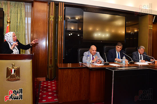 أجتماع لجنة الصحة بمجلس النواب برئاسة الدكتور أشرف حاتم (10)