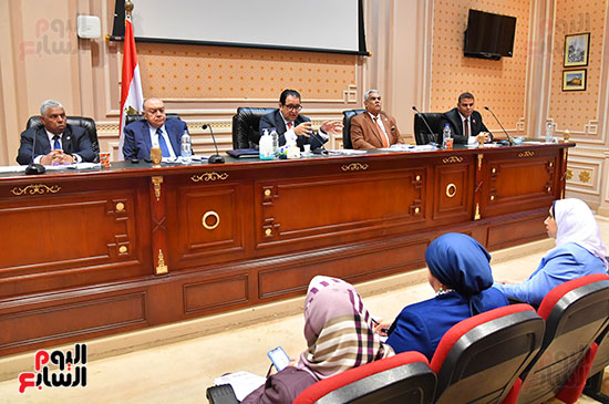 اجتماع لجنة النقل برئاسة النائب علاء عابد  (5)