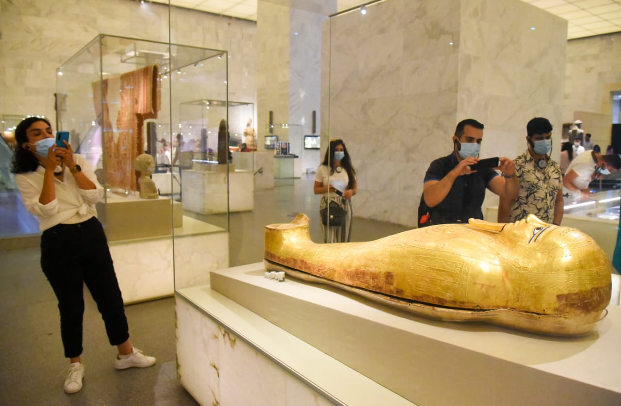 زيارة للوفد الشبابي المصري واليوناني والقبرصي لمنطقة الأهرامات ومتحف الحضارة (14)