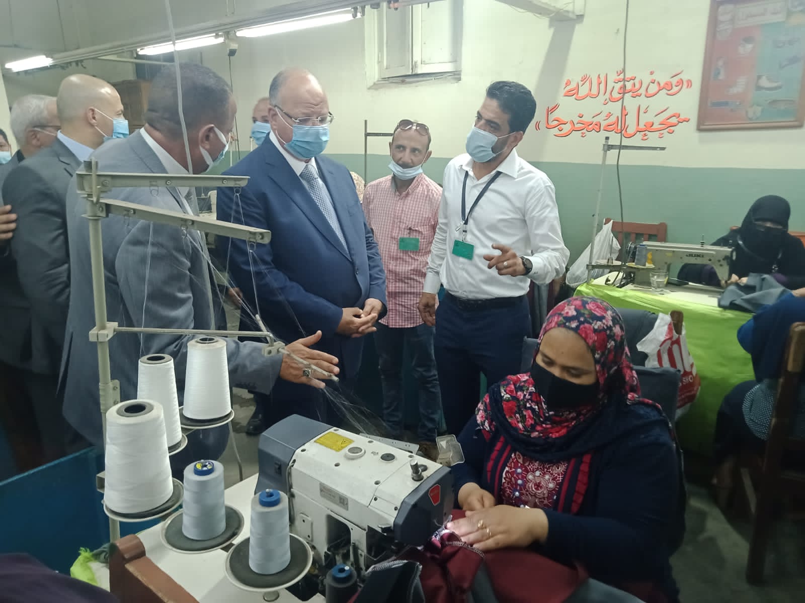 محافظ القاهرة  يتفقد تطور الورش الإنتاجية لهيئة النظافة