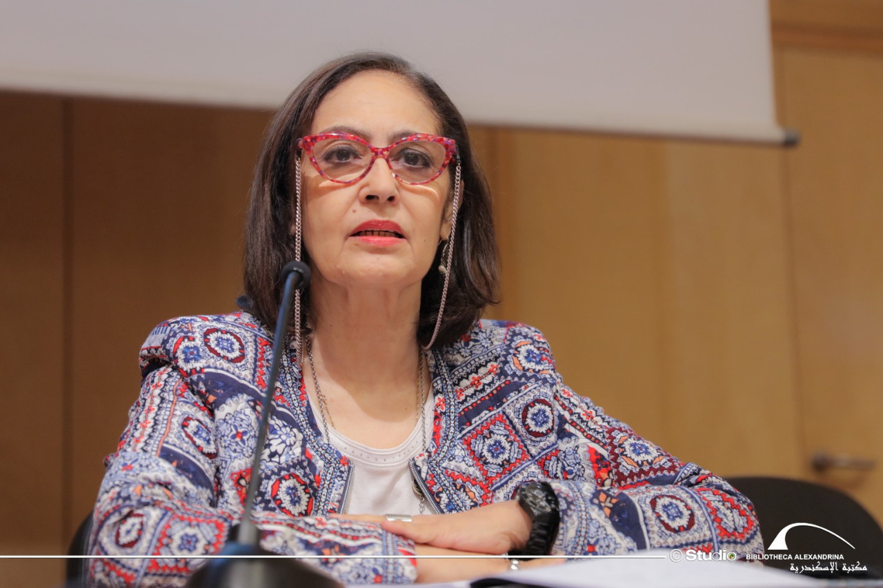 السفيرة نائلة جبر، رئيس اللجنة الوطنية لمكافحة الهجرة غير الشرعية والاتجار في البشر