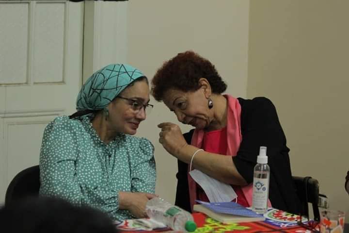 مع الدكتورة فاطمة الصعيدى ونحن نحتفل بإنجازها منذ عامين فى ورشة الزيتون
