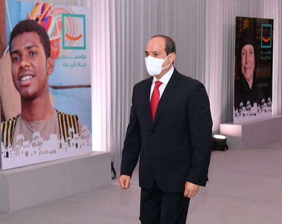 الرئيس السيسى أثناء توجهه للمشاركة فى مؤتمر إطلاق مبادرة حياة كريمة