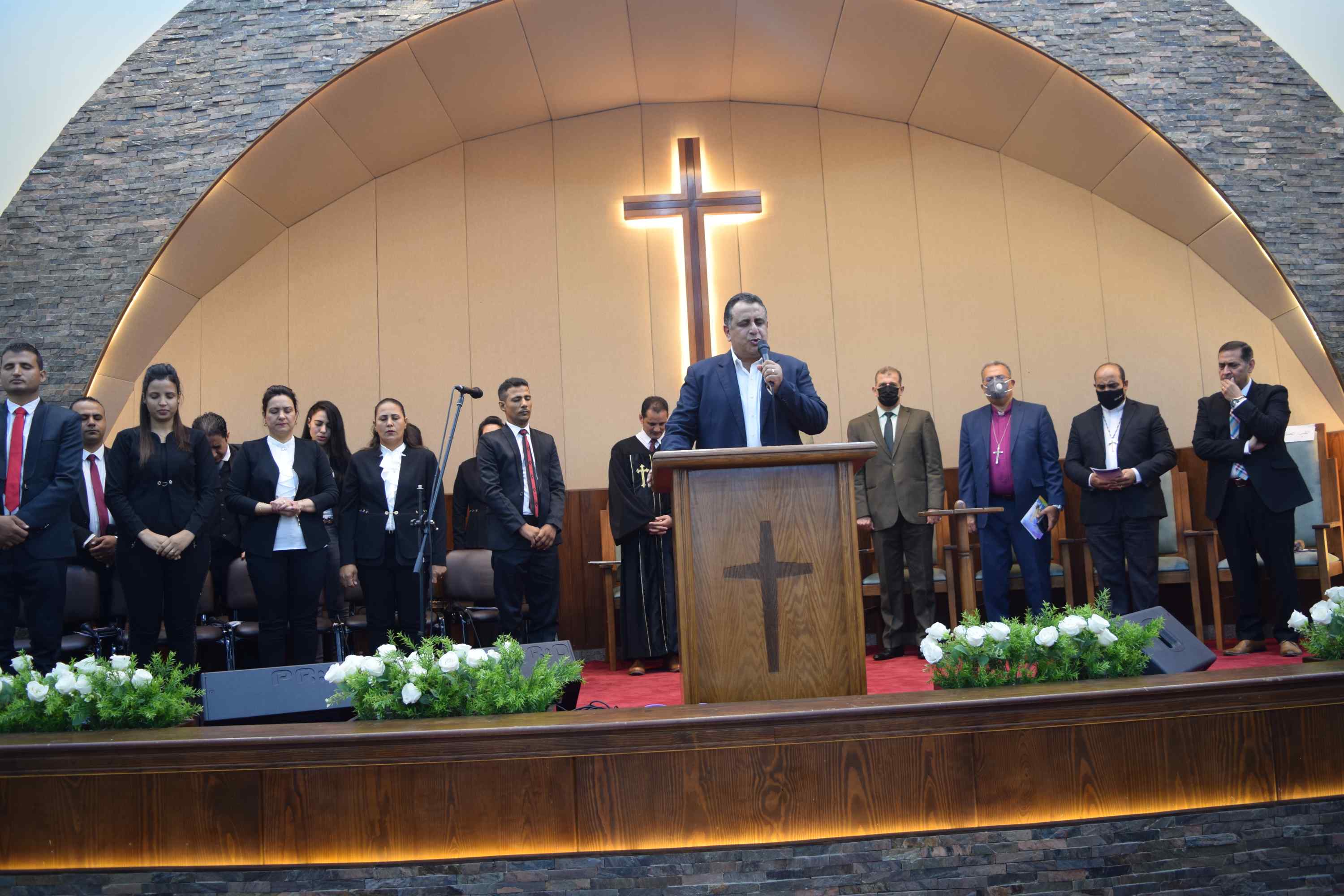 سكرتير المنيا يفتتح الكنيسة الانجيلية (9)