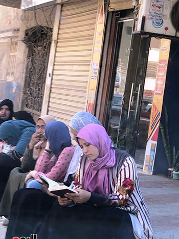 الأمهات-يقرأون-القرآن-أمام-اللجان-بالغربية--(4)