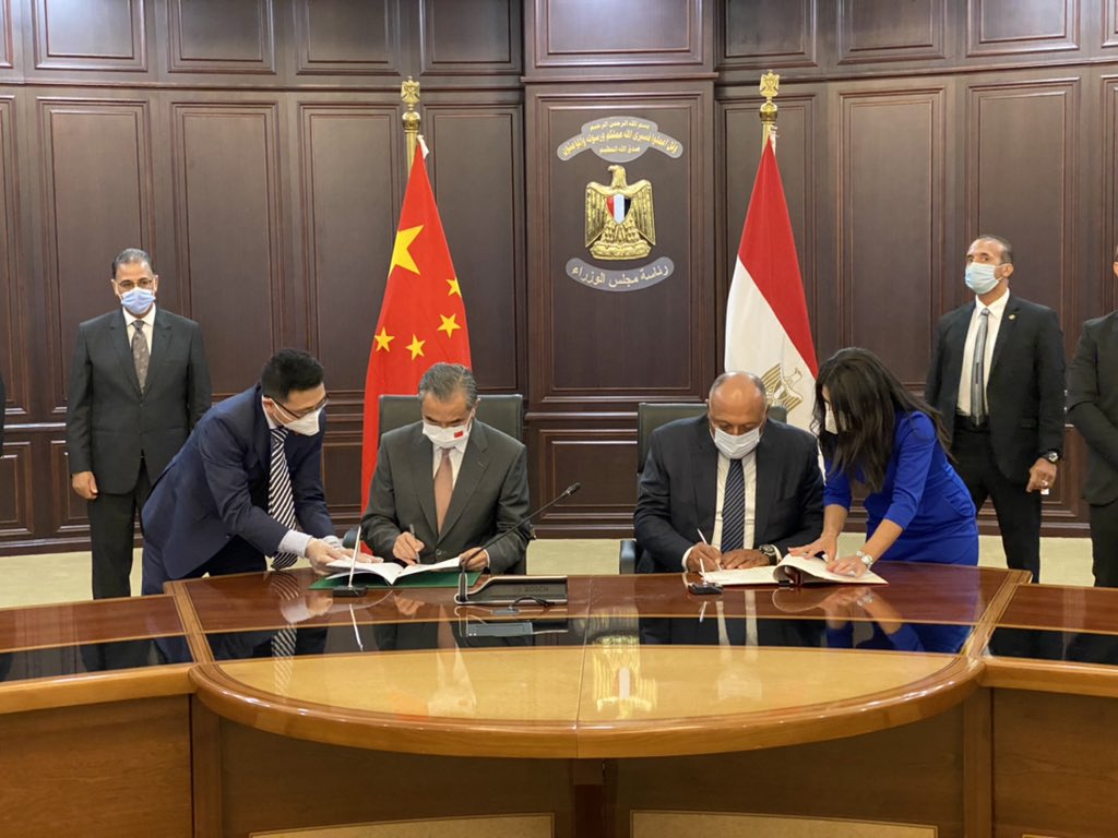 توقيع الاتفاق بين وزيرى خارجية مصر والصين