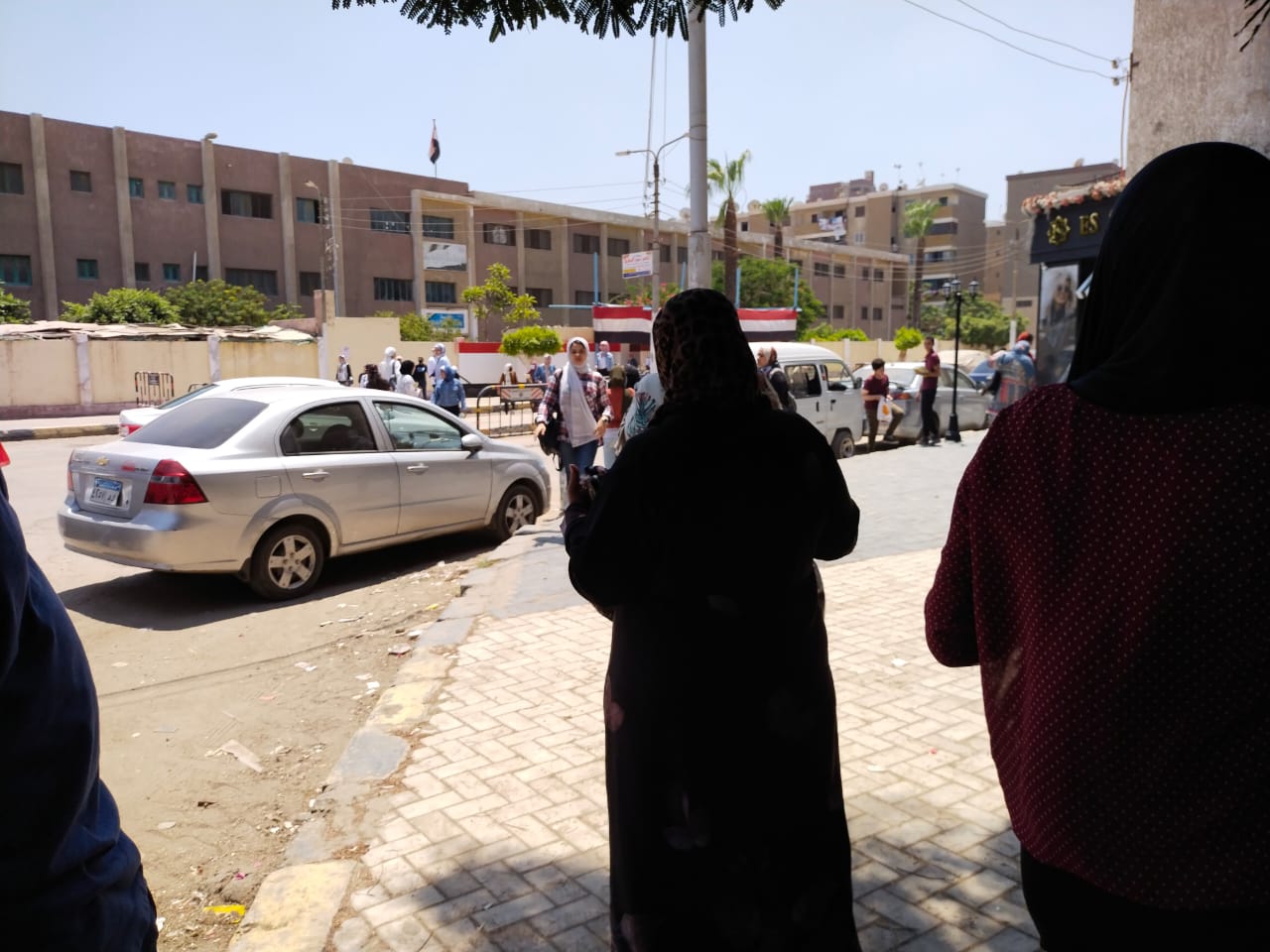 الثانوية العامة اثناء خروجهم