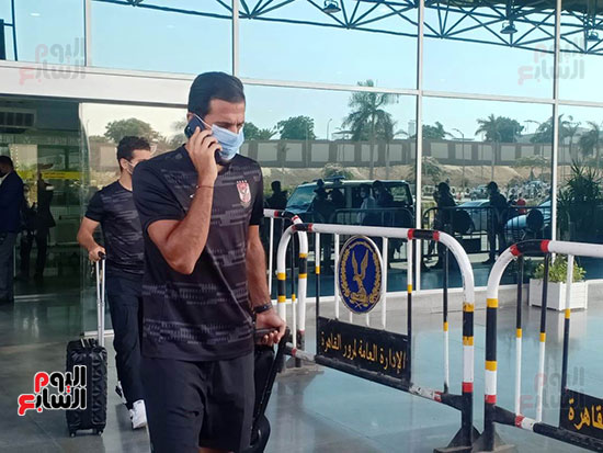 وصول بعثة الأهلي لمطار القاهرة (4)