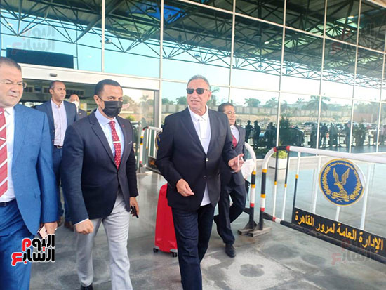 وصول بعثة الأهلي لمطار القاهرة (7)