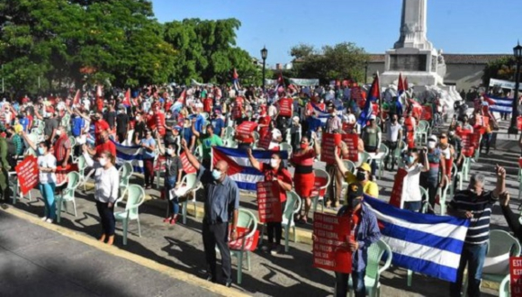مظاهرات لتأييد رئيس كوبا