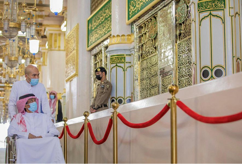 زائرو  المسجد النبوى
