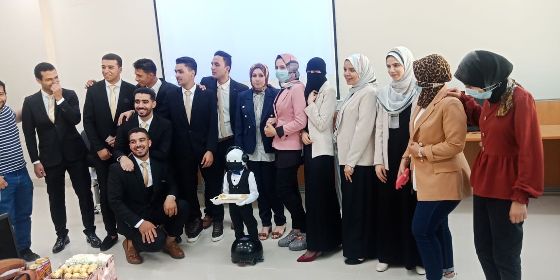 فريق العمل من طلاب كلية الحاسبات بجامعة كفر الشيخ