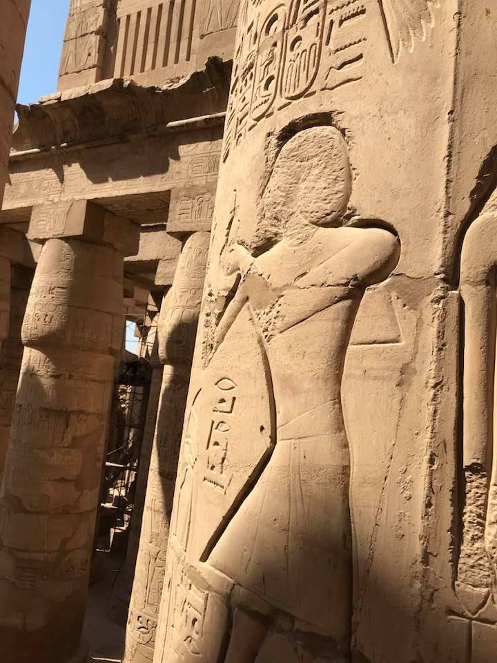 الفن الفرعونى فى معابد الكرنك على الأعمدة