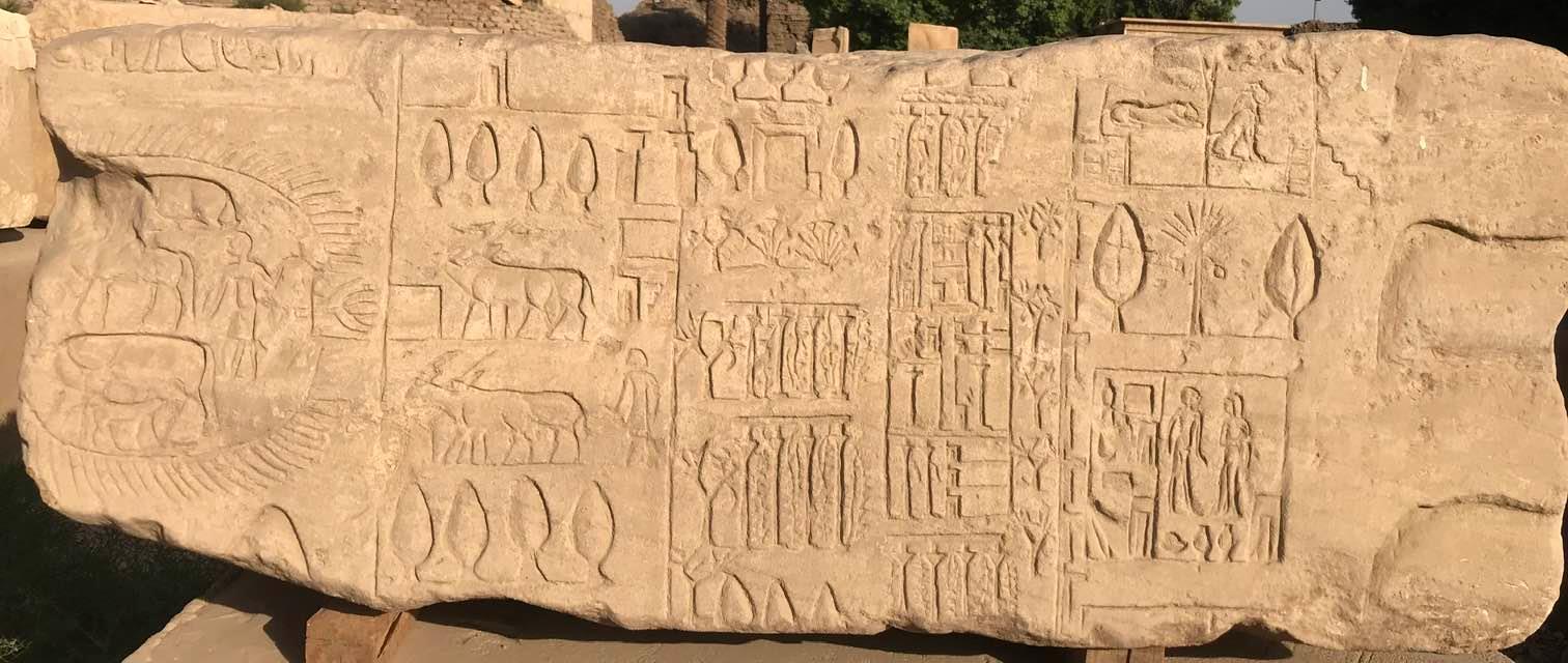 الحياة المصرية القديمة على احجار الكرنك