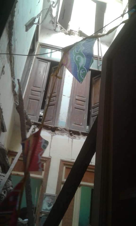 إنهيار سقف غرفة بمنزل قديم دون وقوع إصابات  (3)