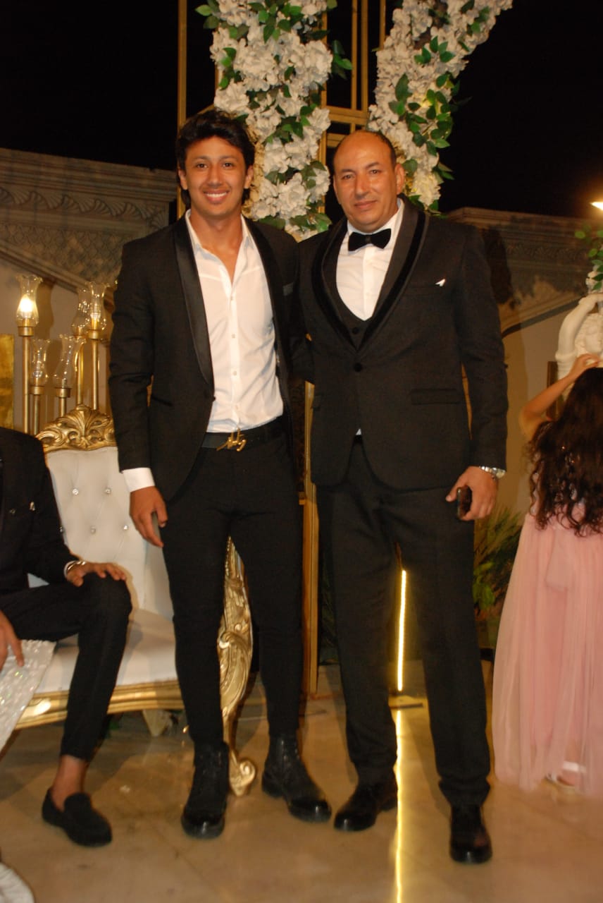 محمد مختار مع غمرو جمال