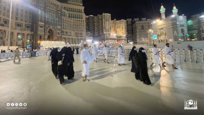 وصول افواج المعتمرين