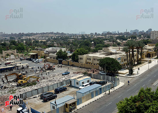 رئيس الوزراء يتابع أعمال تطوير الساحة المحيطة بمسجد عمرو بن العاص (6)